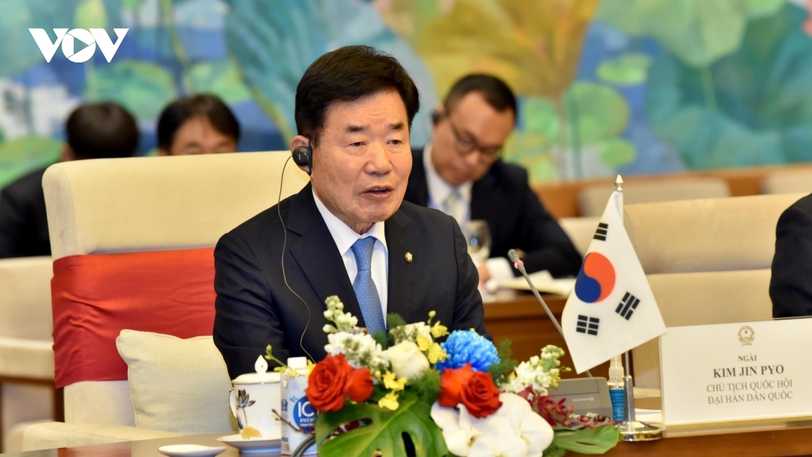 Top RoK legislator Kim Jin-pyo concludes Vietnam visit